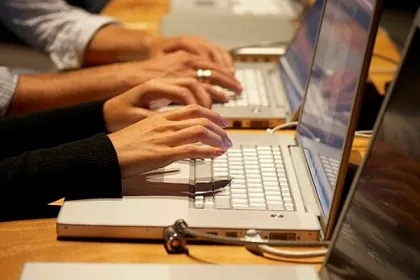 کاهش قیمت 30 درصدی پهنای باند اینترنت