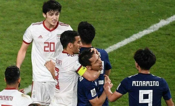 ماجرای شیبا ساکی و درگیری آزمون