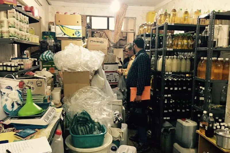 4400 لیتر روغن تقلبی از جوجه تیغی تا زالو کشف شد