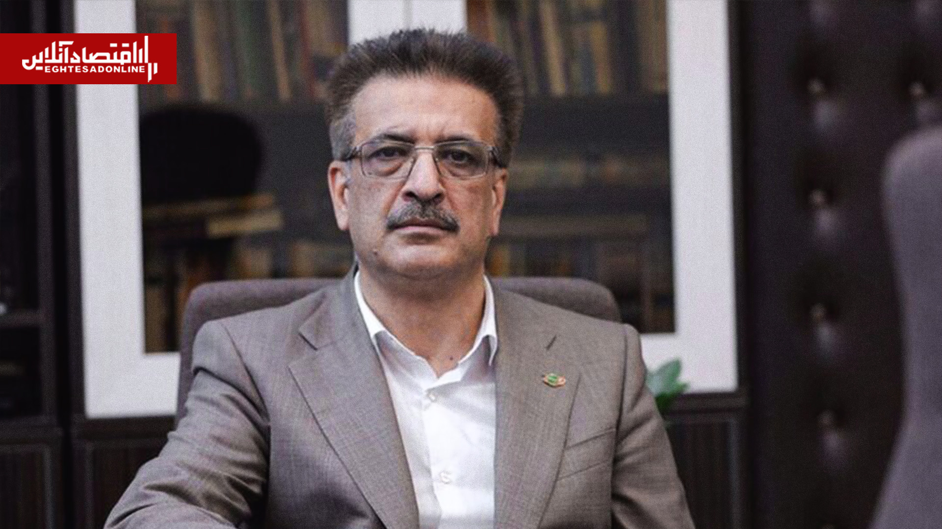 دلارهای خانگی از گاوصندوق خارج میشوند؟ | سود ارزی پشت سد بیاعتمادی دلارهای خانگی از گاوصندوق خارج میشوند؟ | سود ارزی پشت سد بیاعتمادی