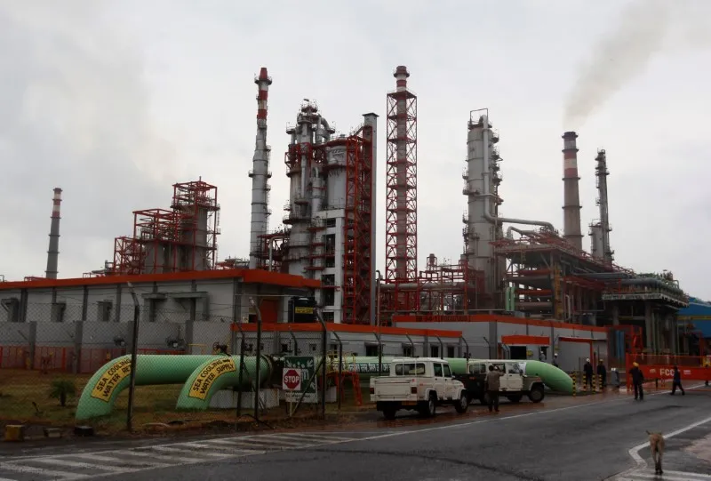 Oil prices hold steady for third day; eyes on economic data