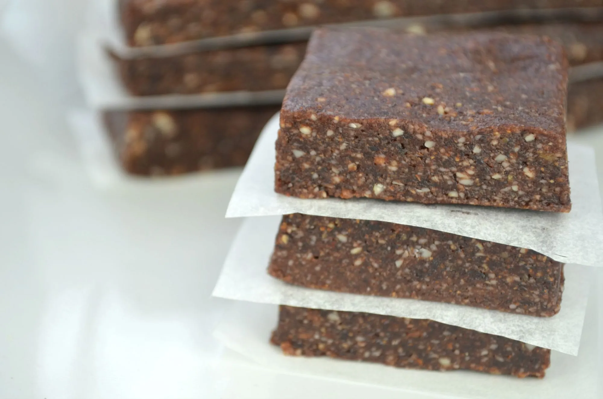 طرز تهیه پروتئین بار خانگی با چهار قلم مواد + فیلم