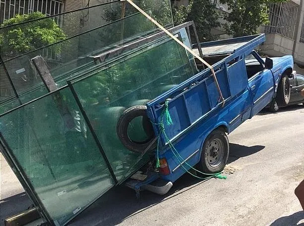 حادثه عجیب برای وانت نیسان +تصاویر