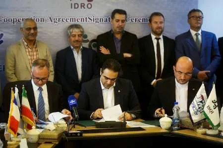امضای تفاهم نامه همکاری ایران و فرانسه در زمینه تست و بازرسی خودرو