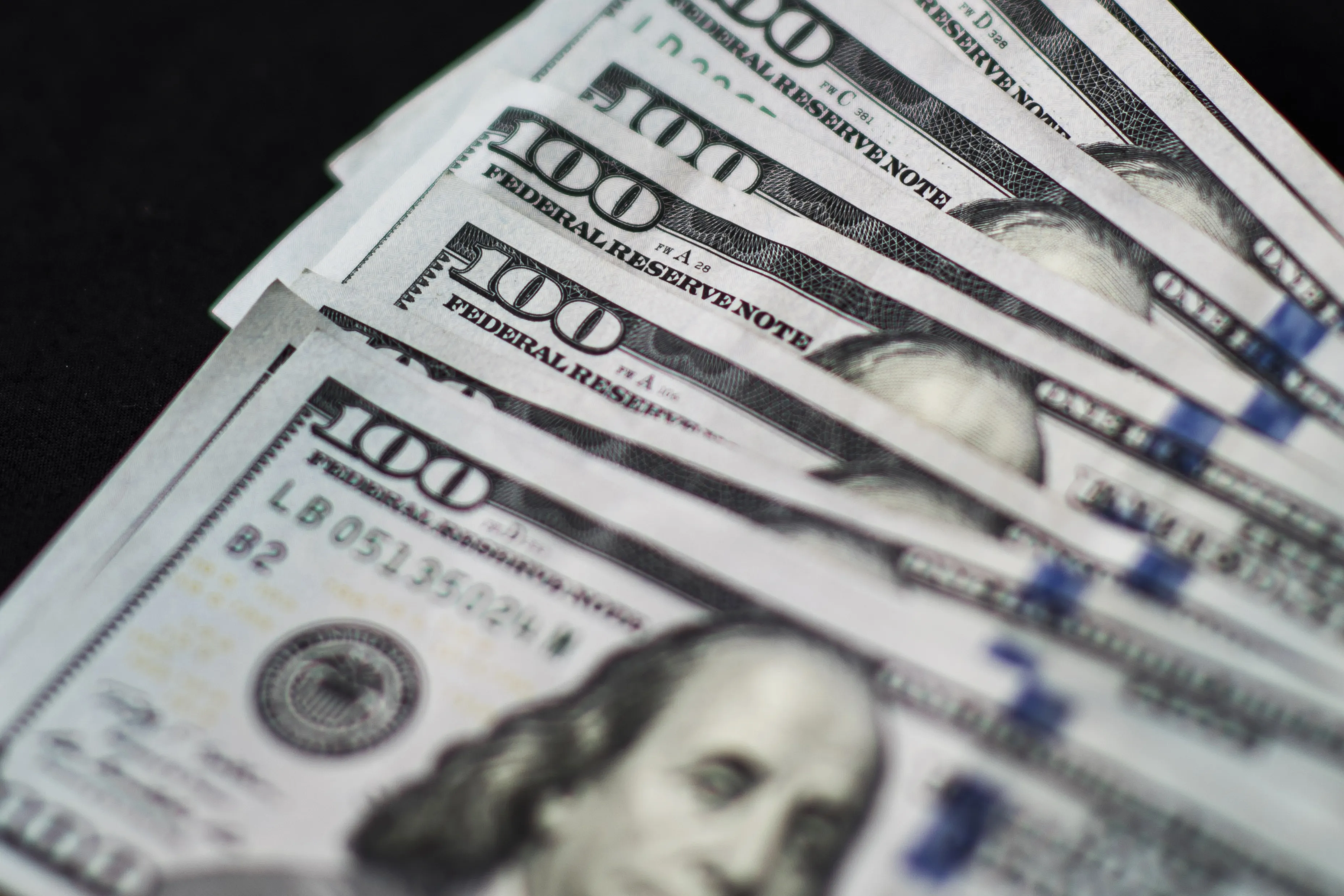Dollar Halts Fed-Driven Rally as Asian Stocks Rise With Gold