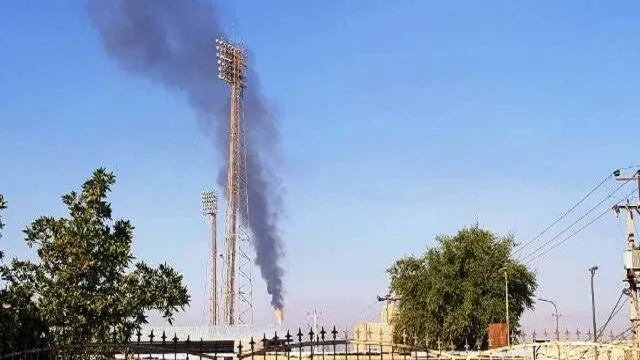 نشت یکی از خطوط پالایشگاه، عامل دود در آسمان آبادان