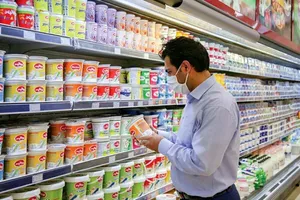 قیمت لبنیات  باز هم افزایش می‌یابد؟/ بازار لبنیات دیگر تحمل افزایش قیمت را ندارد