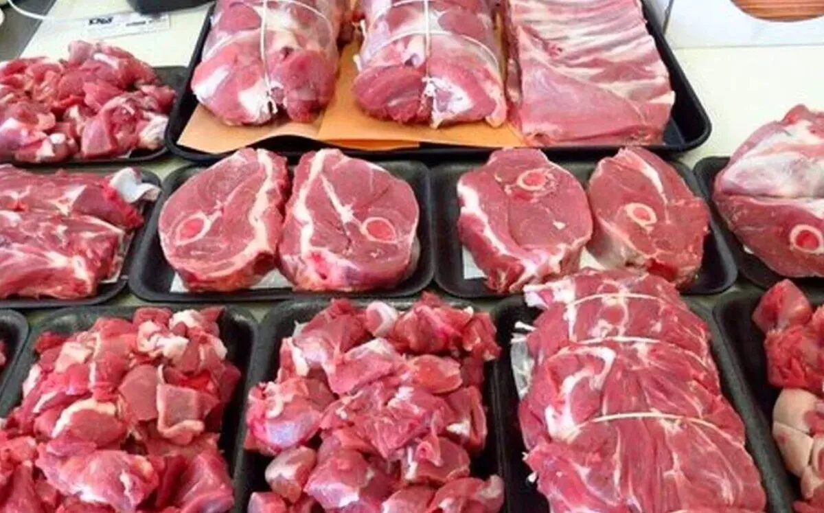 آغاز توزیع گوشت رایگان / یک تن و ۶۰۰ کیلوگرم گوشت قرمز توزیع می‌شود