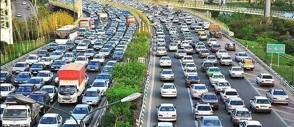 ترافیک صبحگاهی ورودی بزرگراه‌ها سنگین است