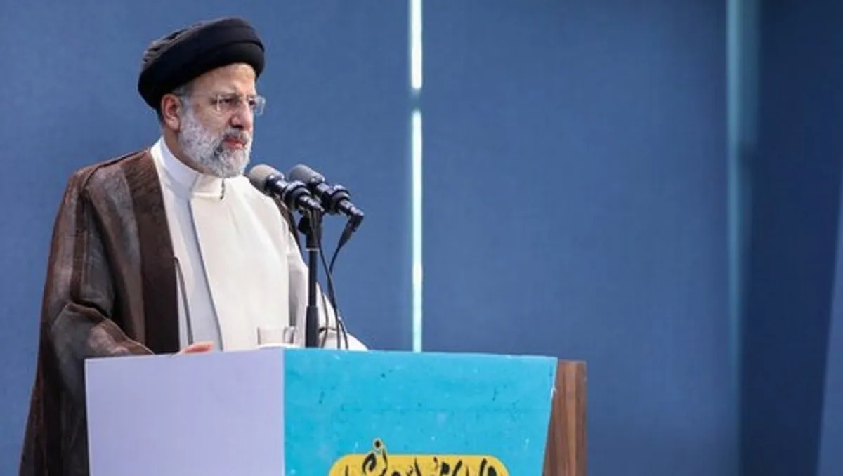 رییس جمهور چه کسانی را «مگس» خواند؟