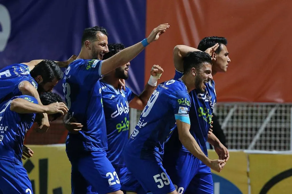جام قهرمانی استقلال آماده شد + فیلم