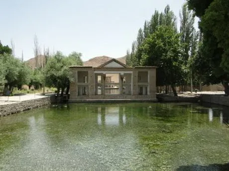 کاهش 30درصدی دبی چشمه علی دامغان