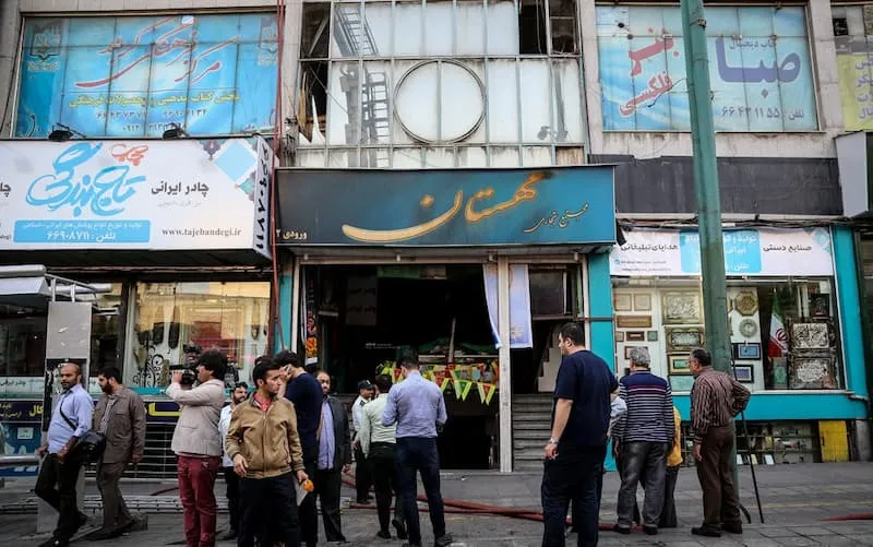 پاساژ ناایمن مهستان تهران در آستانه پلمب و تعطیلی قرار گرفت