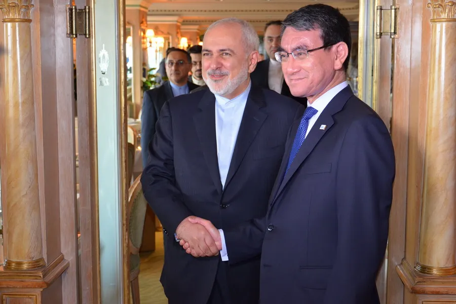 گفتگوی ظریف با همتای ژاپنی خود درمورد تحولات برجام