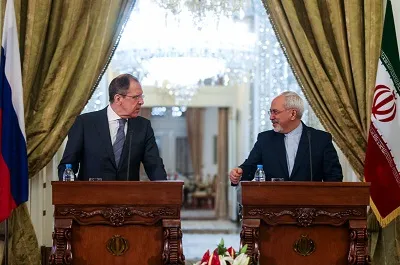 ظریف: اولویت گسترش همکاری‌ باروسیه است