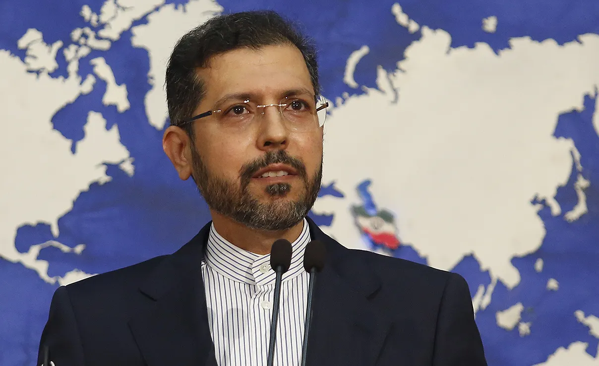 هر کس در کاخ سفید باشد راهی جز احترام به حقوق ملت ایران ندارد