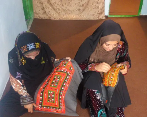 معیشت سوزنی زنان سیستان