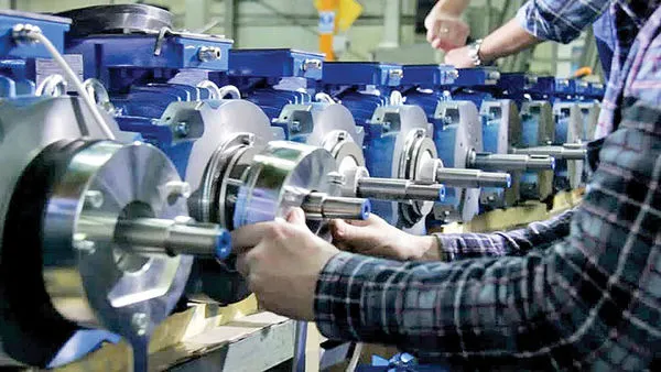 کاهش تولید در کارگاه‌های بزرگ صنعتی
