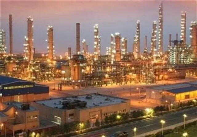تاکید بر جذب سرمایه برای جهش تولید در پالایشگاه‌ها