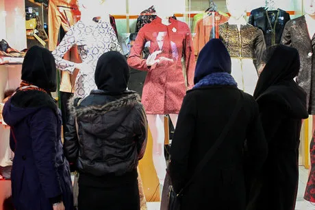 ژست اجتماعی با پاساژ‌گردی