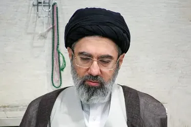 Leader praises role of teachers, workers in cultural struggle