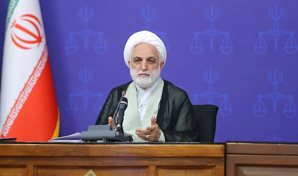 قبل از آن که خودمان را ببینیم، باید مردم را ببینیم