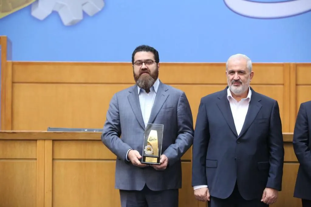 هافمن، عنوان واحد برتر پلیمری در سطح ملی را کسب کرد