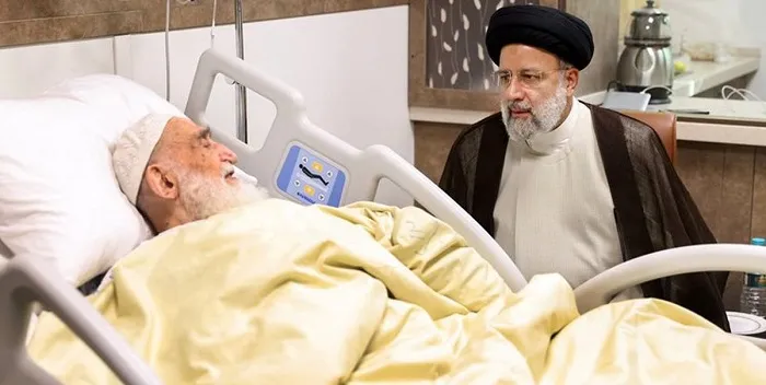 عیادت رییس جمهور از آیت‌ الله نوری همدانی