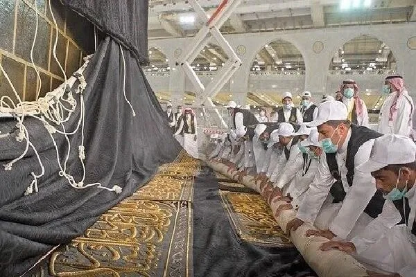 مراسم تعویض پرده کعبه + فیلم