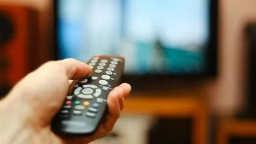 خوردن پماد روی آنتن زنده تلویزیون + فیلم