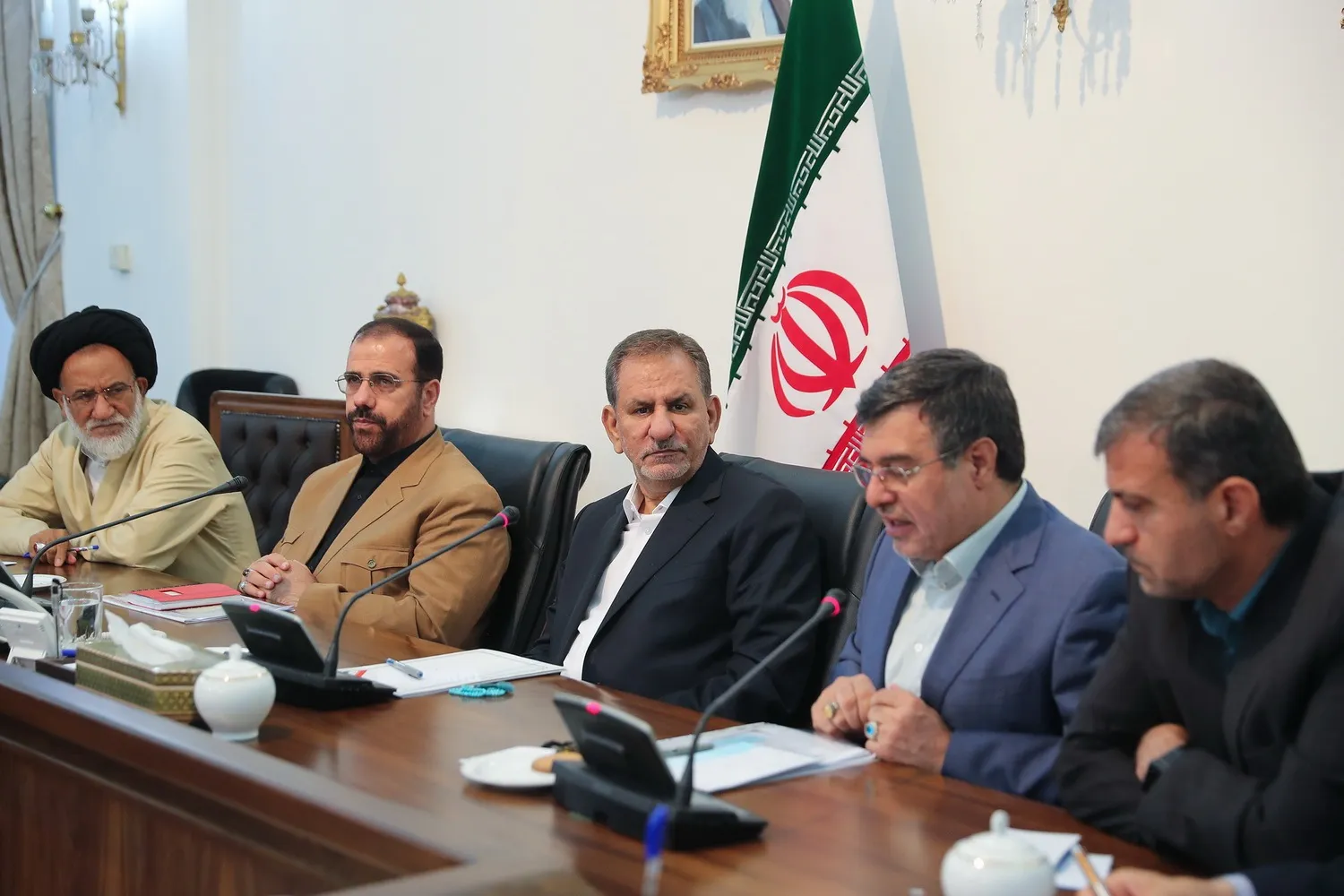 ترخیص کالا در بنادر استان هرمزگان نباید با کندی مواجه شود