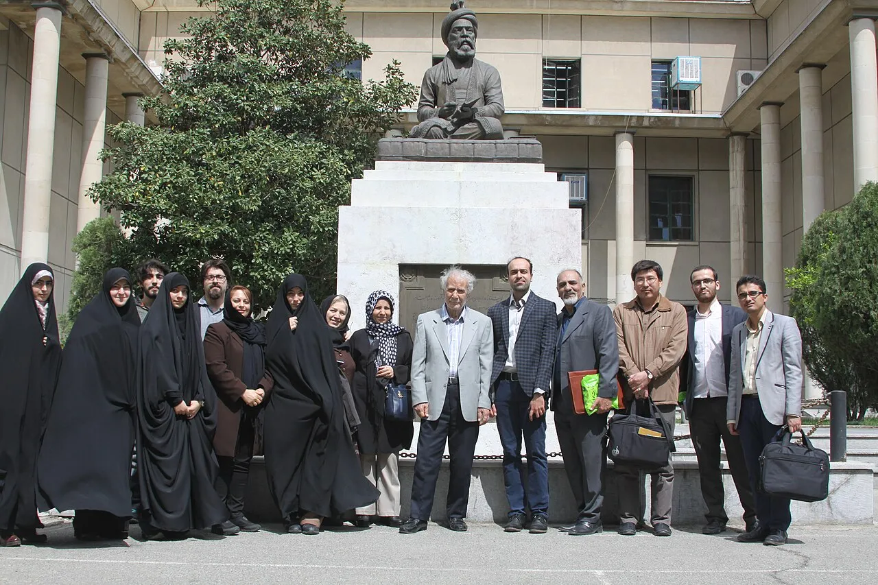 دانشگاه