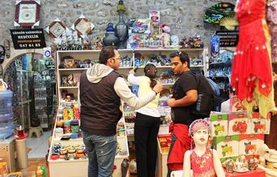 هجوم ایرانی‎ها به مرز وان ترکیه برای خریدهای پاییزی