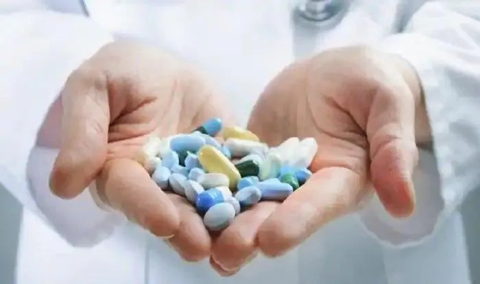استفاده نادرست از آنتی بیوتیک چه عوارضی دارد؟