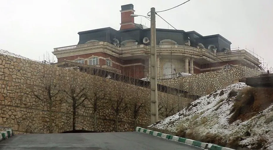 تخریب ویلای دختر وزیر سابق +فیلم