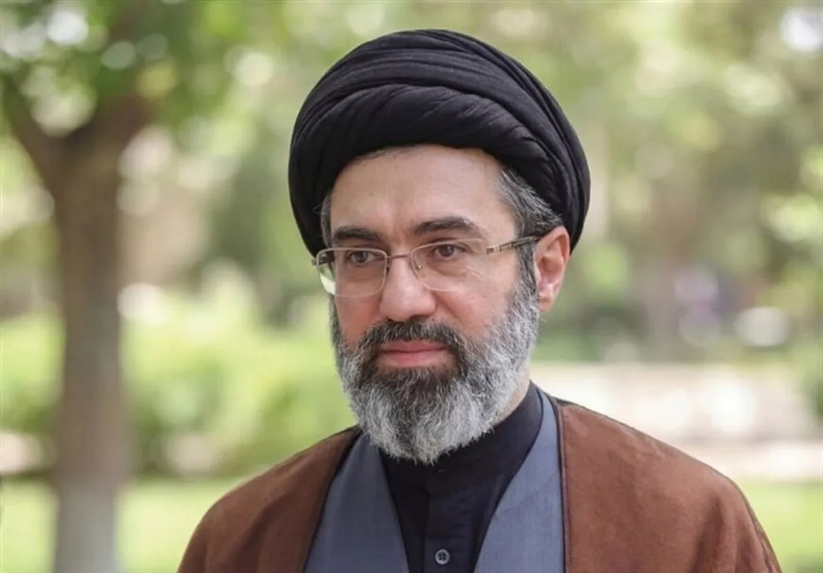 Leader Issues New Directives in Meeting with Top Iranian Commander