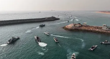 IRGC Navy Launches War Game in Hormuz Strait