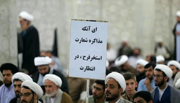 دیدار ضرغامی با طلبه‌های جنجال ساز +عکس
