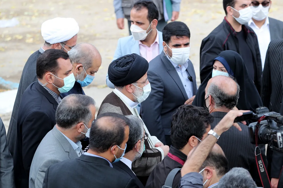 حضور رییس جمهور در کارخانه تعطیل‌ شده پاکریس