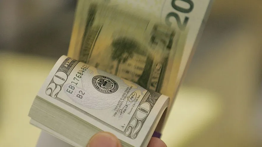قیمت دلار امروز ۴ مهر ماه ۱۴۰۱
