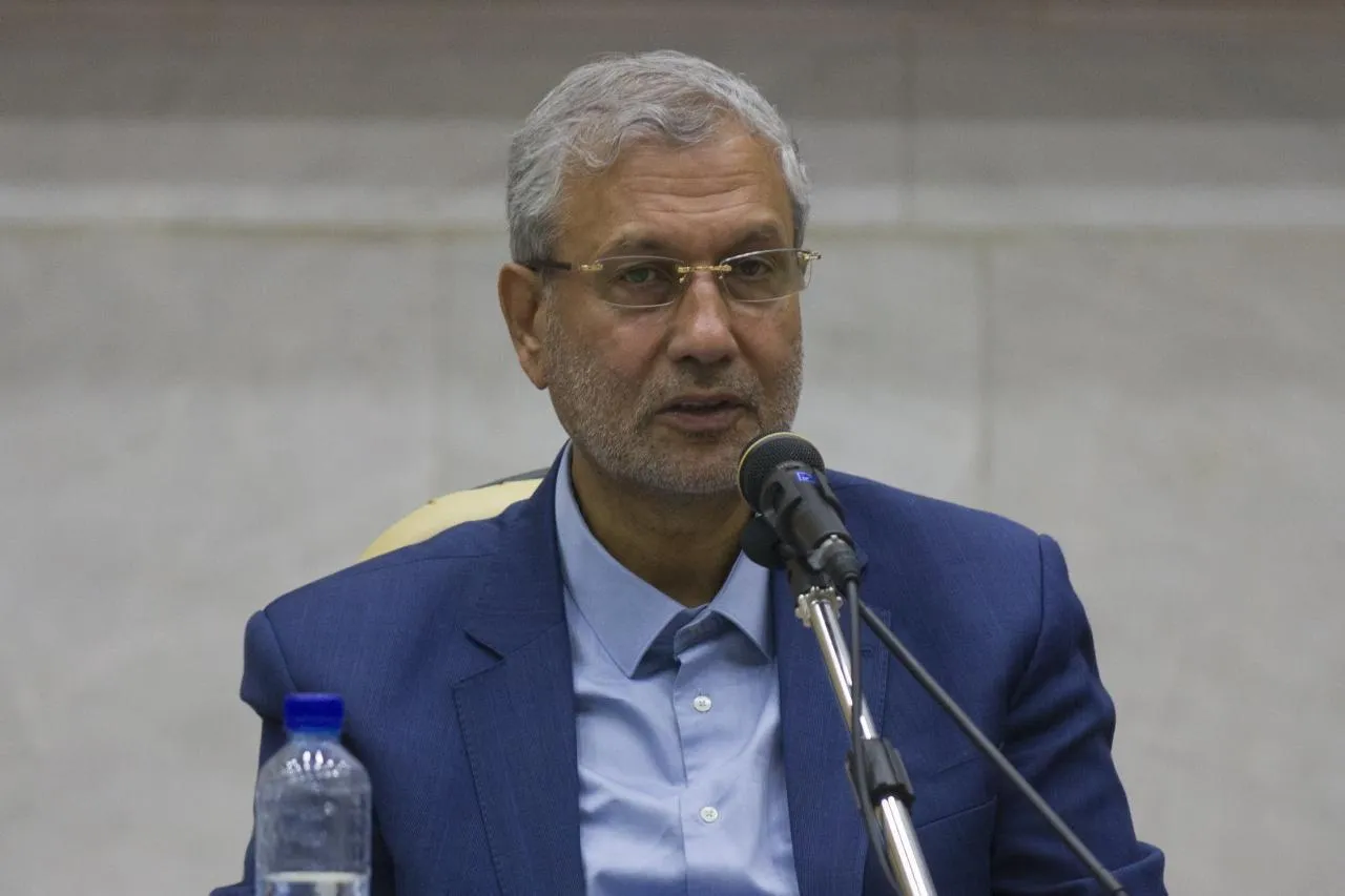 ربیعی: نیت افزایش قیمت بنزین خیرخواهانه بود