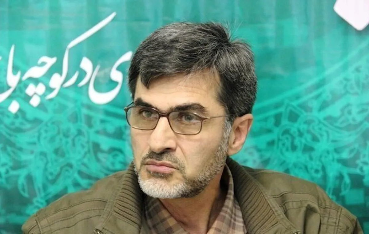 مچ‌گیری مجری از کوچک زاده/ از آقا عذرخواهی می‌کنم!