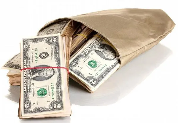 ٧٤٠٠ تومان؛ نرخ ارز در بازار آزاد