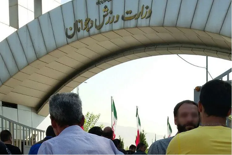 دعوت وزیر ورزش از مردم برای حمایت از تیم ملی