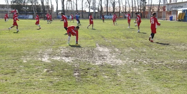 فوتبال بی زمین و پرستاره ایران!