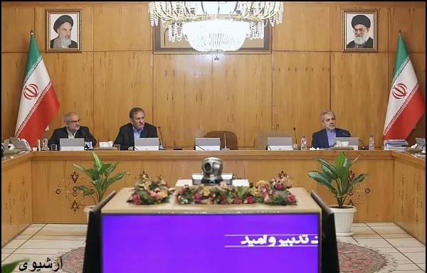 7تصمیم برای کاستن از آلودگی هوای کلانشهرها/ گزارش بانک مرکزی از رشد اقتصاد غیرنفتی کشور در 6ماهه اول سال&zwnj;۹۸