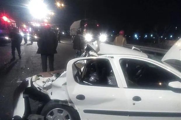 ۳ کشته بر اثر تصادف در جاده ساوه  +عکس