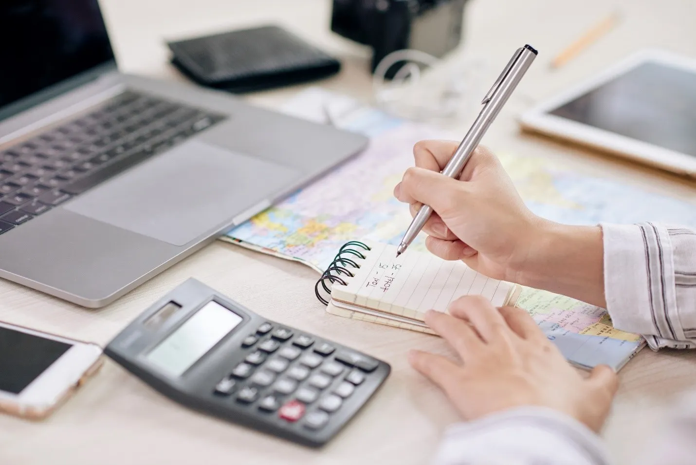 چگونه یک کمک حسابدار خوب استخدام کنیم؟