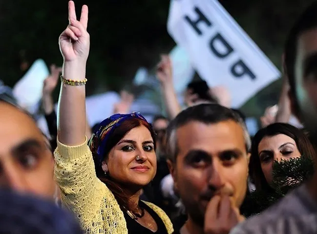 جشن و شادمانی کردها در ترکیه +تصاویر
