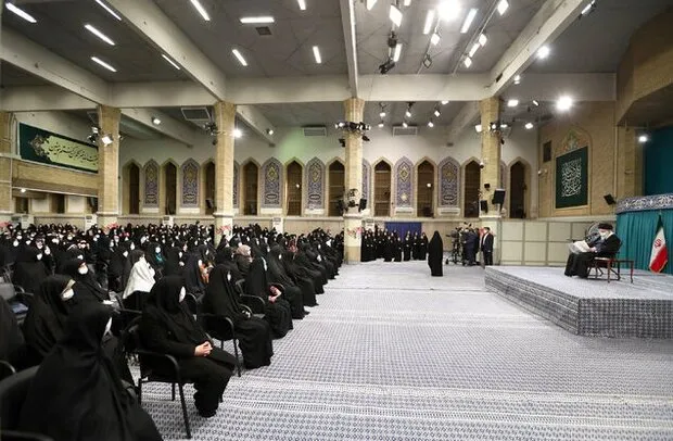 رهبر معظم انقلاب: نباید کسانی را که حجاب کامل ندارند متهم به بی دینی و ضدانقلابی کرد